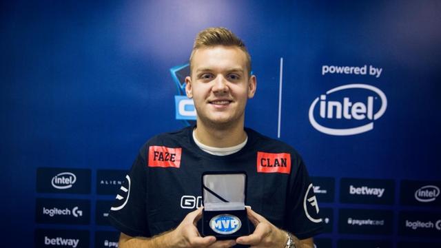 322 Mafia愿意支付每年48万美元来组织操纵比赛的锦标赛