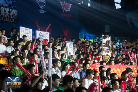 staehr 在战胜 NAVI 后：“这简直完美，这就是一场 HooXi 的大师课”